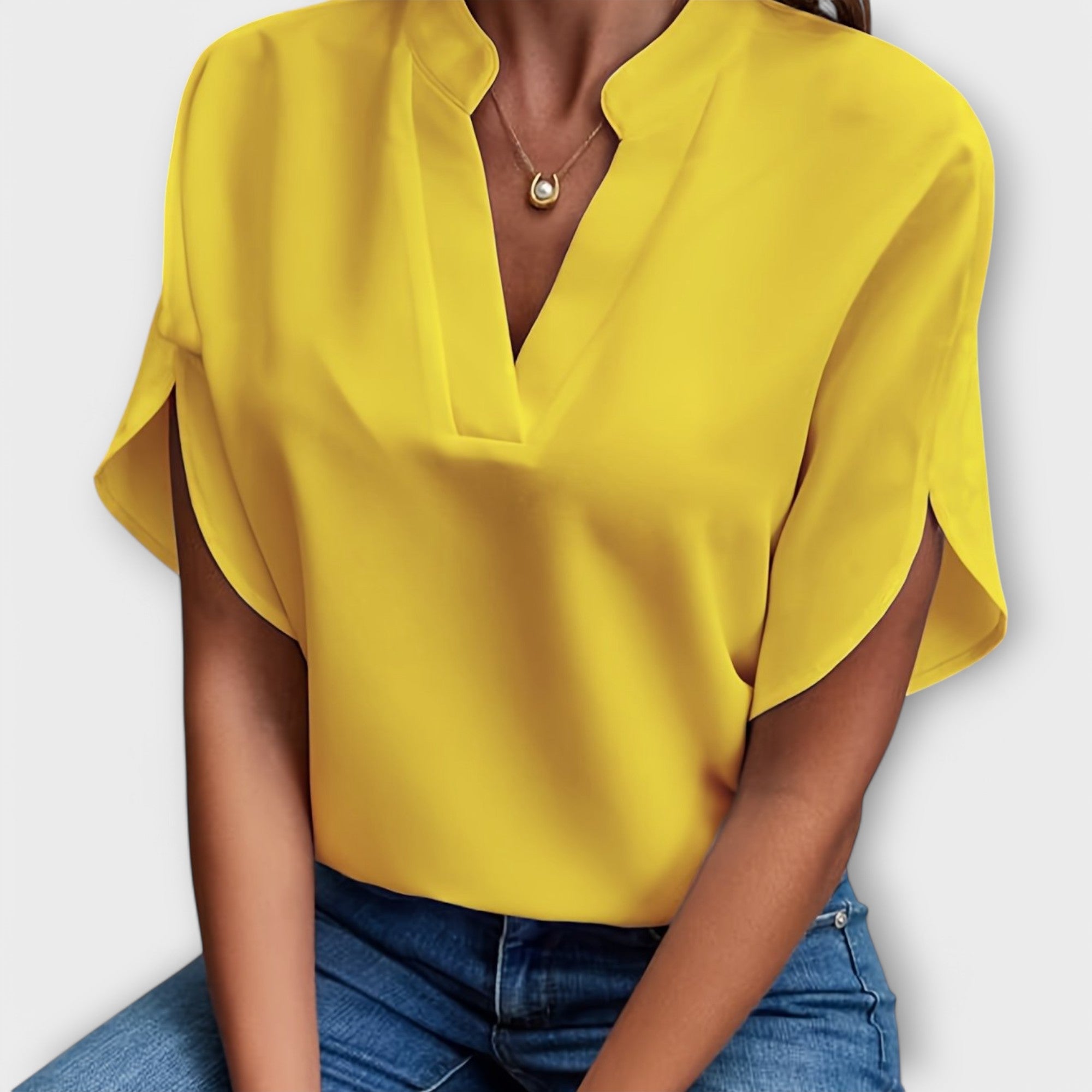 Lidia – Blouse in lentestijl en comfort